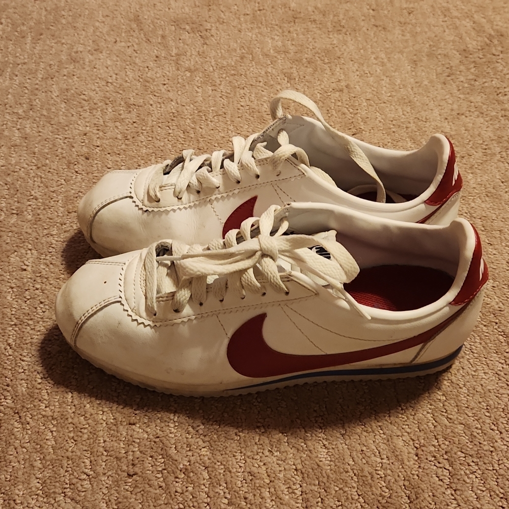 Nike Cortez Classic White / Red Woman’s Size 7.5
